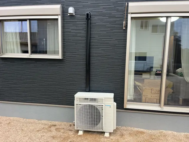 エアコン工事お任せください！いつも笑顔をモットーに！丁寧な作業を心がけています。サービスの画像