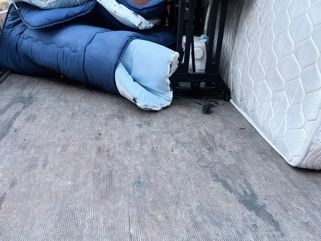 10年以上の実績で対応、安心、安全、会計明朗な不用品回収サービス　最大650KGサービスの画像