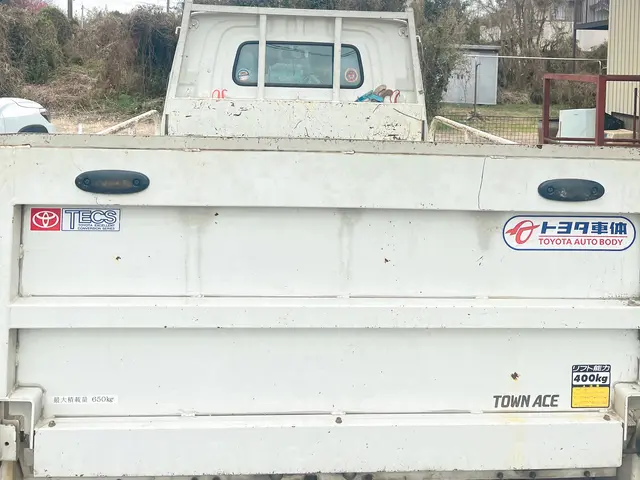 10年以上の実績で対応、安心、安全、会計明朗な不用品回収サービス　最大650KGサービスの画像