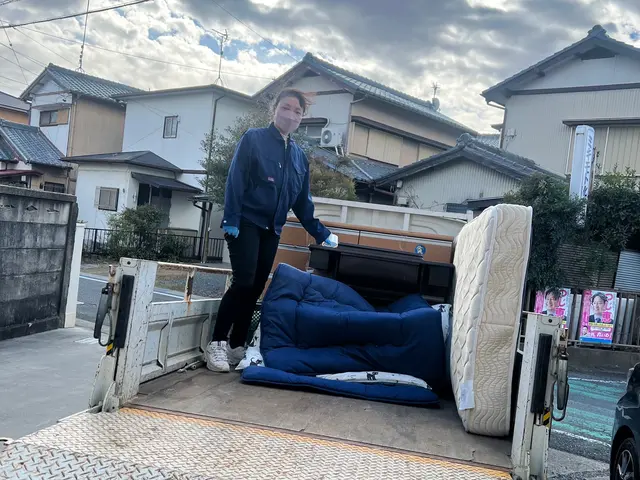 10年以上の実績で対応、安心、安全、会計明朗な不用品回収サービス　最大650KGサービスの画像