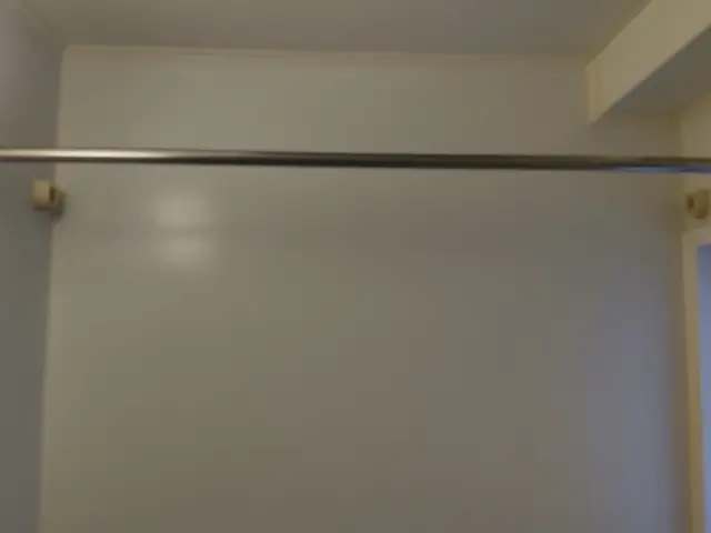 衣類乾燥用パイプブラケット取付ますサービスの画像