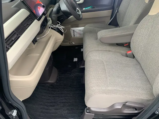 発電機持ち込みで電気ない場所でも可能【車内クリーニング】サービスの画像