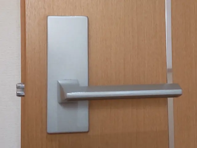 大阪・堺市から　室内用ドアノブの交換を承ります。サービスの画像