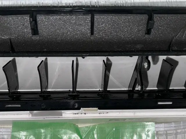 【元Jリーガーがご訪問】セカンドキャリア奮闘中！アスリートの体力と技で快適空間をサービスの画像