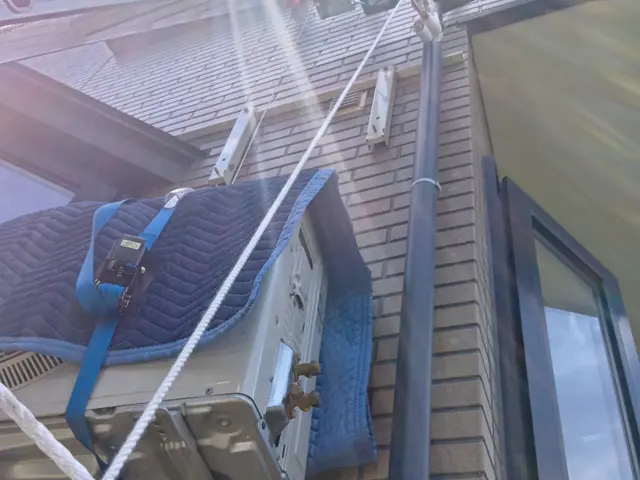 処分エアコンの取り外し取り付け同時同日¥23,000 同建物移設¥26,000サービスの画像