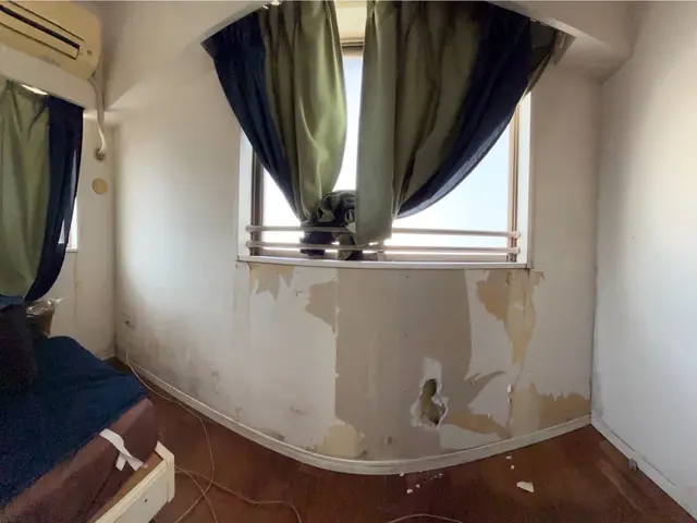 壁に空いた穴や凹み補修いたします！まずはお写真と共にご相談ください。サービスの画像