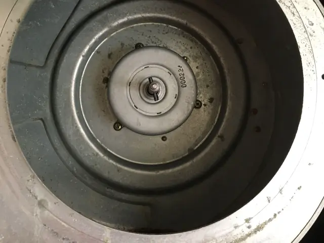 【丁寧な作業をお約束】普段清掃が困難なレンジフード内、ピカピカ・ツルツルにしますサービスの画像