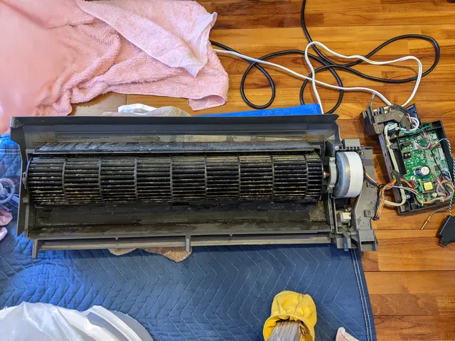 エアコンの水漏れ修理専門店！年間1000台以上の実績★年中無休店★損害保険加入店サービスの画像