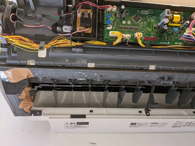 エアコンの水漏れ修理専門店！年間1000台以上の実績★年中無休店★損害保険加入店サービスの画像