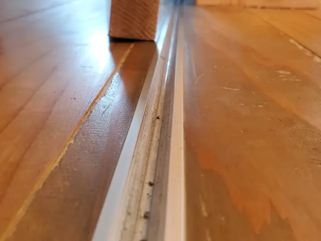 【八王子発：地域密着】引戸のレール・戸車交換　安心してお気軽にご相談ください！！サービスの画像