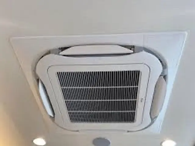 業務用エアコンクリーンニングサービスの画像