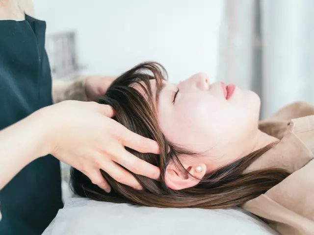 魅力を最大限伝えるお写真を撮影！丁寧なレタッチで洗練された柔らかい仕上がりにサービスの画像