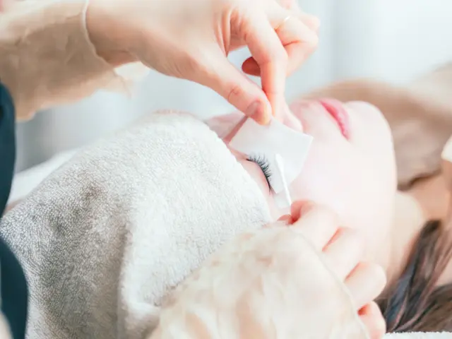 魅力を最大限伝えるお写真を撮影！丁寧なレタッチで洗練された柔らかい仕上がりにサービスの画像