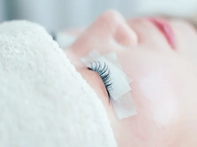 魅力を最大限伝えるお写真を撮影！丁寧なレタッチで洗練された柔らかい仕上がりにサービスの画像