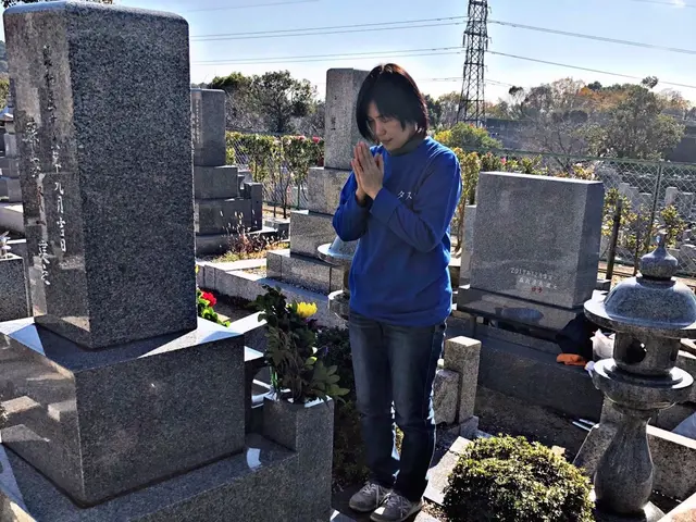 ＜神戸市発＞お花屋さんのお墓参り代行です。お花のご要望もお伺い致します。サービスの画像