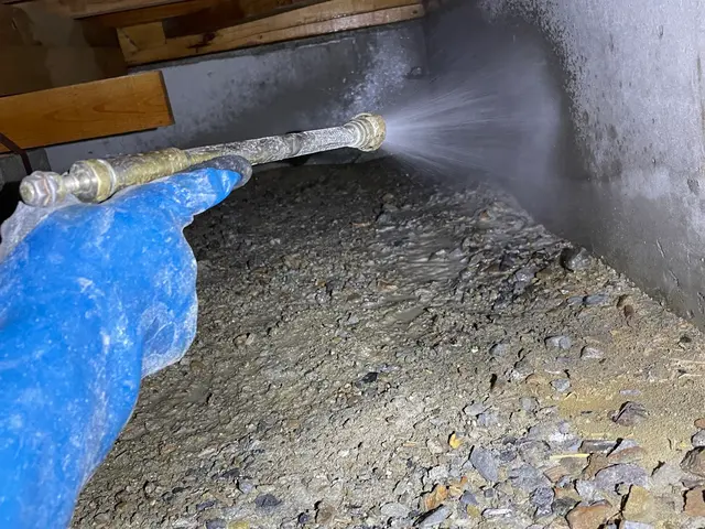 【業界歴15年の実績】シロアリ防除施工士が責任を持って調査〜施工まで担当します。サービスの画像