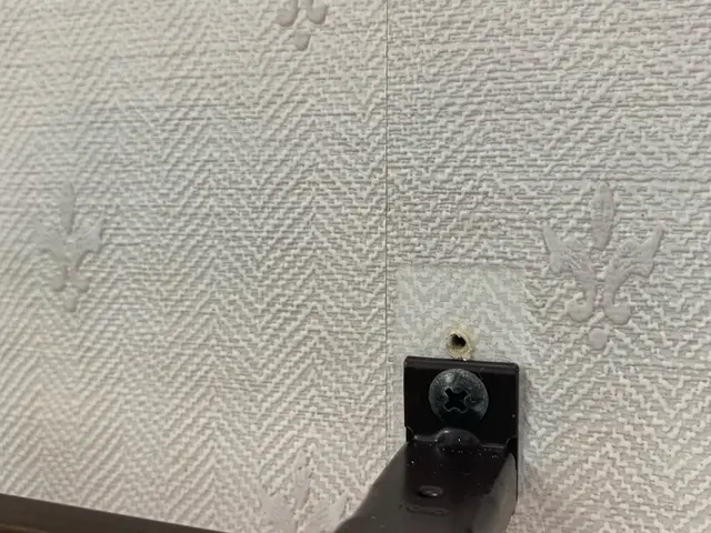 カーテンレール取り付けいたしますサービスの画像