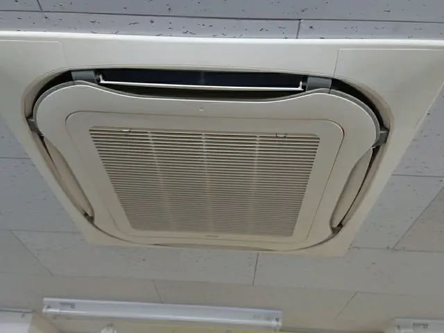 内部の汚れを分解で隅々まで除去致しま☆駐車場・出張費無料サービスの画像