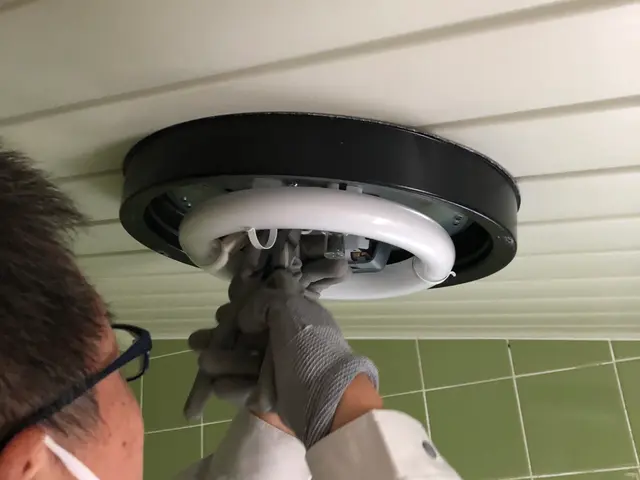 【浴室照明器具交換】大手不動産会社での経験豊富な電気工事店★サービスの画像