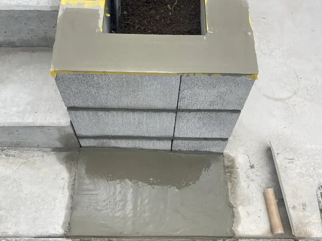 コンクリートのヒビ割れ補修サービスの画像