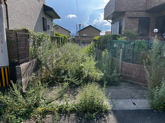 《作業外注一切なし》《女性スタッフ在籍》一級造園施工管理技士がお庭をスッキリ！サービスの画像