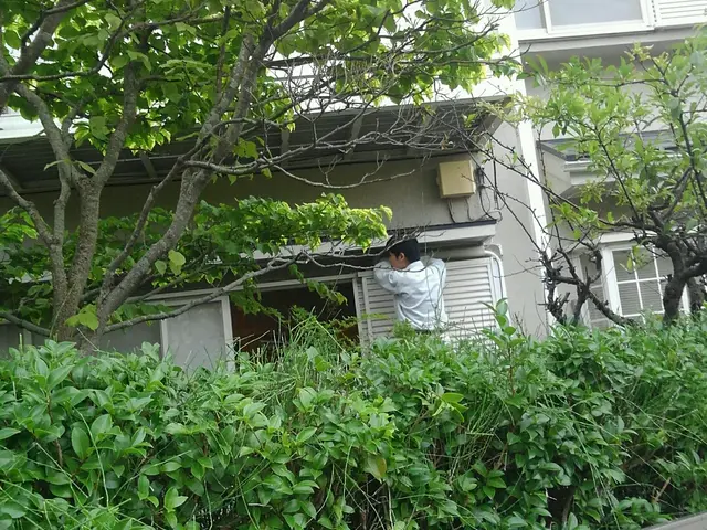 エアコンのガス補充、水漏れ修理サービスの画像