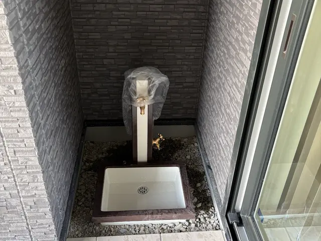 国家資格保有】腰の負担や手汚れとはサヨナラ！散水栓を「おしゃれで便利な立水栓」へサービスの画像