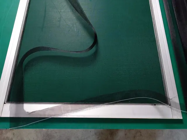 網戸張替え、即日対応致します。5枚以上割引有り!!　1枚からでも◎喜んで！サービスの画像