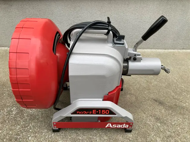 テナントビルの高圧洗浄はお任せください。　＊工事保険加入済みサービスの画像