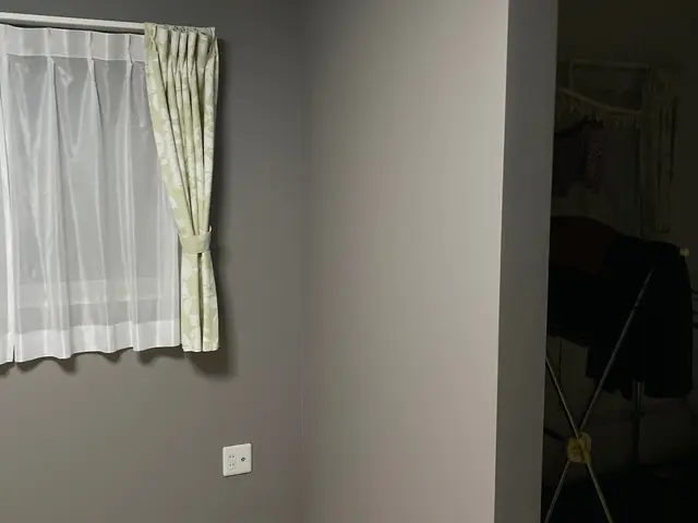 間仕切りで、お部屋の空間を使い分けできます。別途、建具も増設できます。サービスの画像