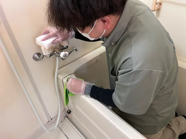 お風呂の気になる水垢汚れ、カビ汚れをプロの技術で徹底的にピカピカに！サービスの画像