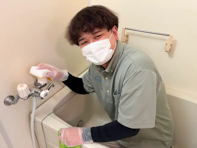 お風呂の気になる水垢汚れ、カビ汚れをプロの技術で徹底的にピカピカに！サービスの画像
