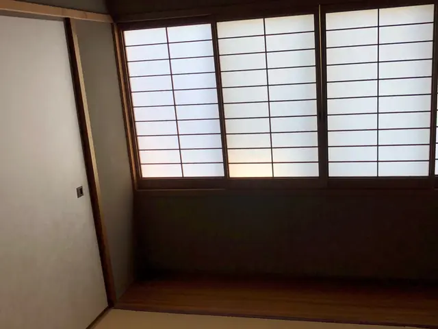 【敏速に対応します】職人直営店★障子張り替えで　すっきりとした美しいお部屋に！サービスの画像