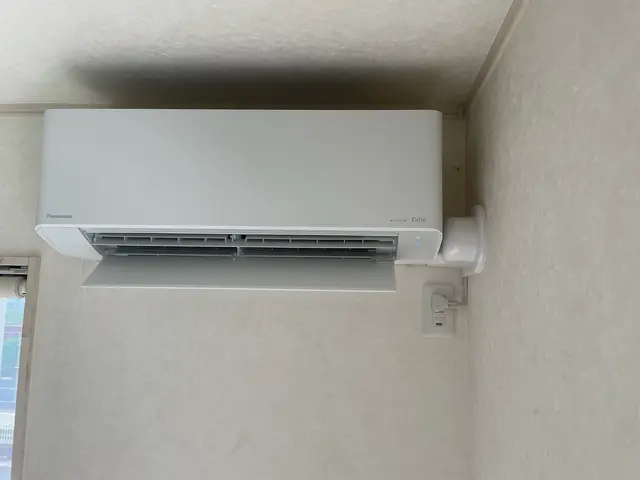 エアコン取り外し、回収有りの料金となります。処分無料です。サービスの画像