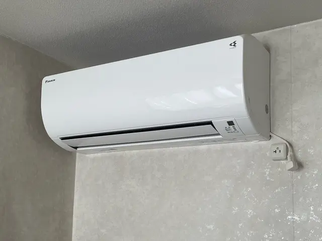 エアコン取り外し、回収有りの料金となります。処分無料です。サービスの画像