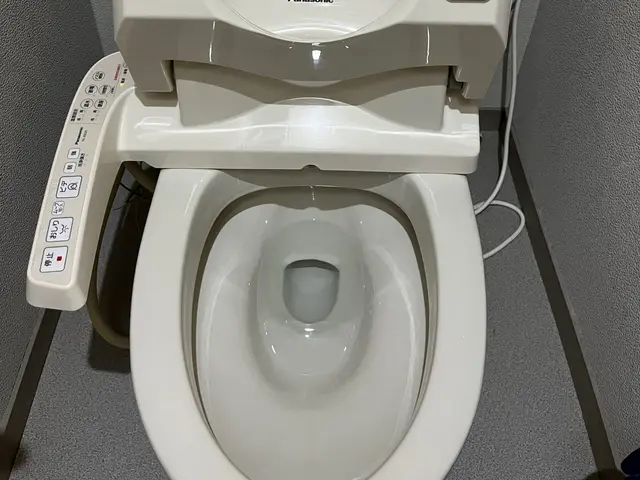 【毎日使い、汚れやすいトイレを徹底洗浄！】汚れによる追加料金は一切ありません！サービスの画像