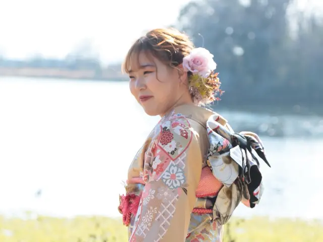 お子様の目線に合わせた笑顔溢れる家族写真を１週間以内スピード納品