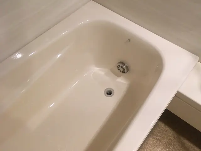 接客歴20年のプロが自社スタッフのみで安心施工！損害保険完備で確実な技術をお届けサービスの画像