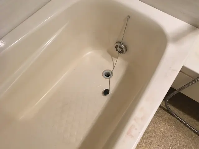 接客歴20年のプロが自社スタッフのみで安心施工！損害保険完備で確実な技術をお届けサービスの画像