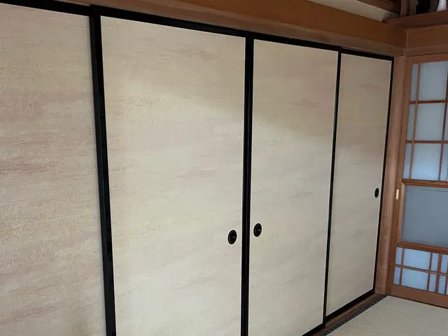 長年の経験と知識でご満足頂けるサービスを提供いたします。ふすま専門店サービスの画像