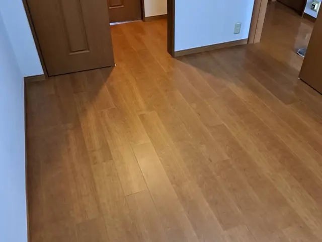 カーペット・畳からフローリングへも施工対応★6畳なら即日施工、即日仕上げ可能サービスの画像