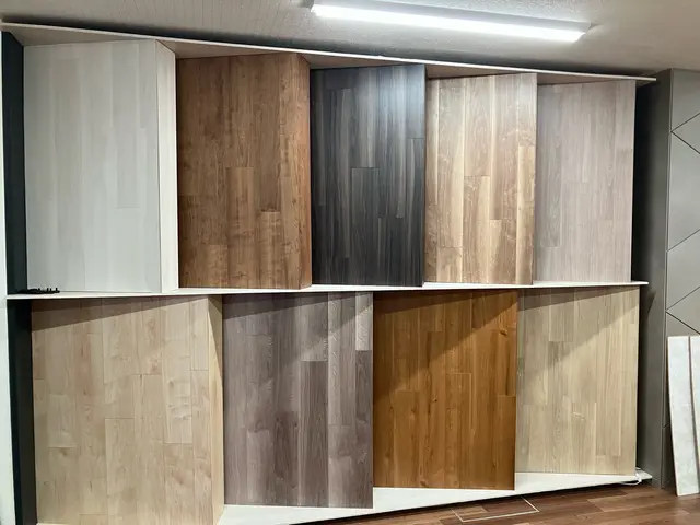 カーペット・畳からフローリングへも施工対応★6畳なら即日施工、即日仕上げ可能サービスの画像