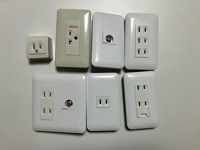 コンセント・スイッチ移設サービスの画像