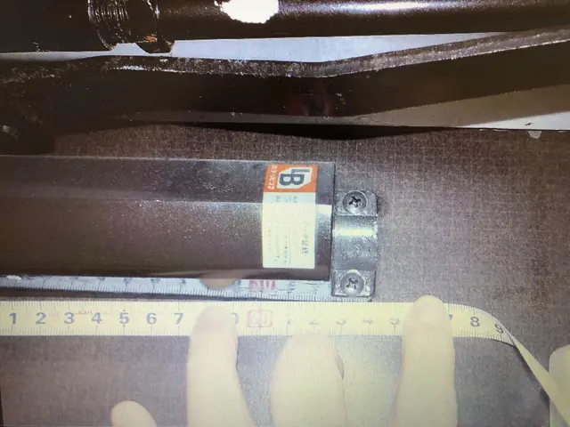 ドアクローザー交換サービスの画像