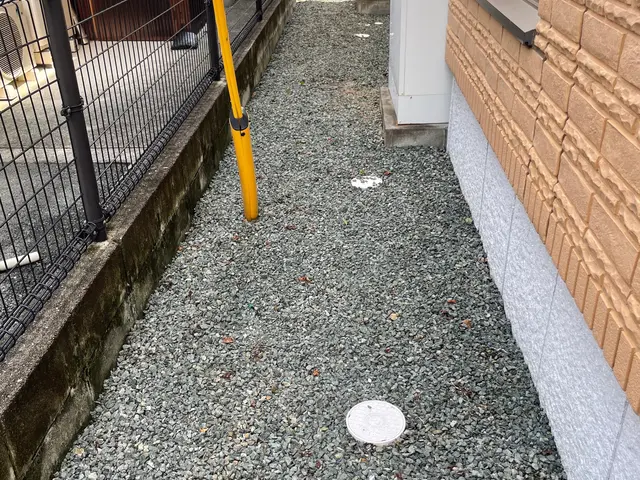 機械による除草作業承ります。もちろん、処分、除草剤散布もしております。サービスの画像