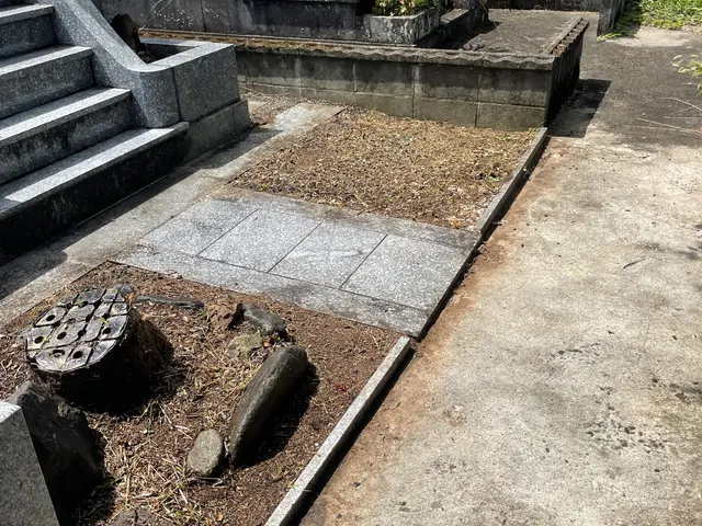 機械による除草作業承ります。もちろん、処分、除草剤散布もしております。サービスの画像