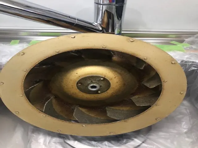 年に一度は奥に溜まった油、埃の汚れを完全分解で取り除きませんか！14300円税込サービスの画像