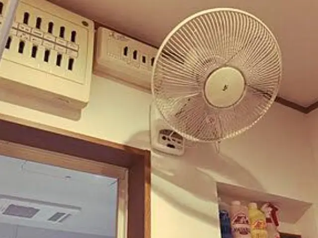 壁掛け扇風機　脱衣所やキッチンの壁へ扇風機を取付工事を致しますサービスの画像