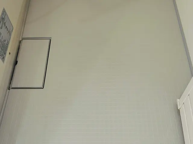 浴室床シート貼り　お客様のご要望に応じた対応可能。お時間等調整可能サービスの画像