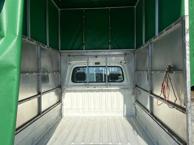 【年中無休・地域密着】損害保険に加入済み◎豊富な経験と知識で安心！サービスの画像